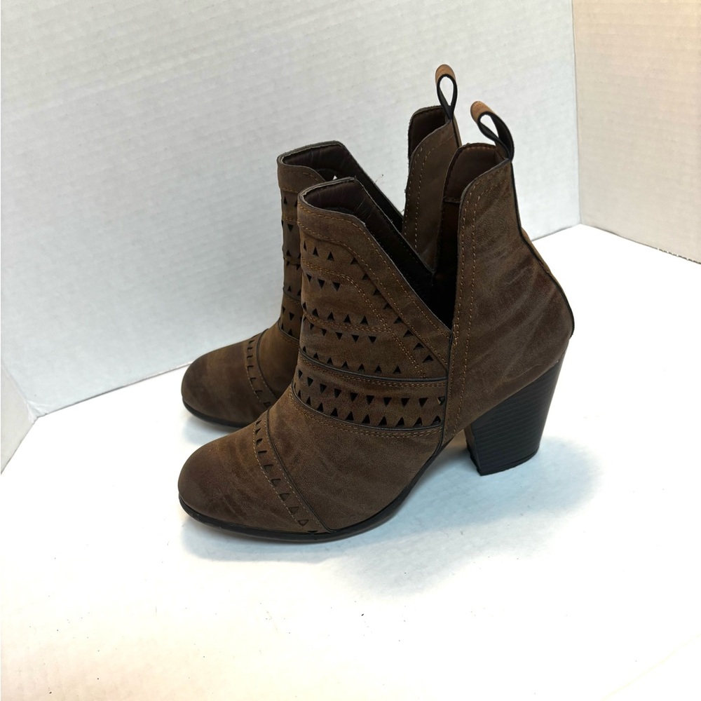 BSS Women’s Brown Perforated Laser Cut Ankle Boots Booties Size 7 Slip-On